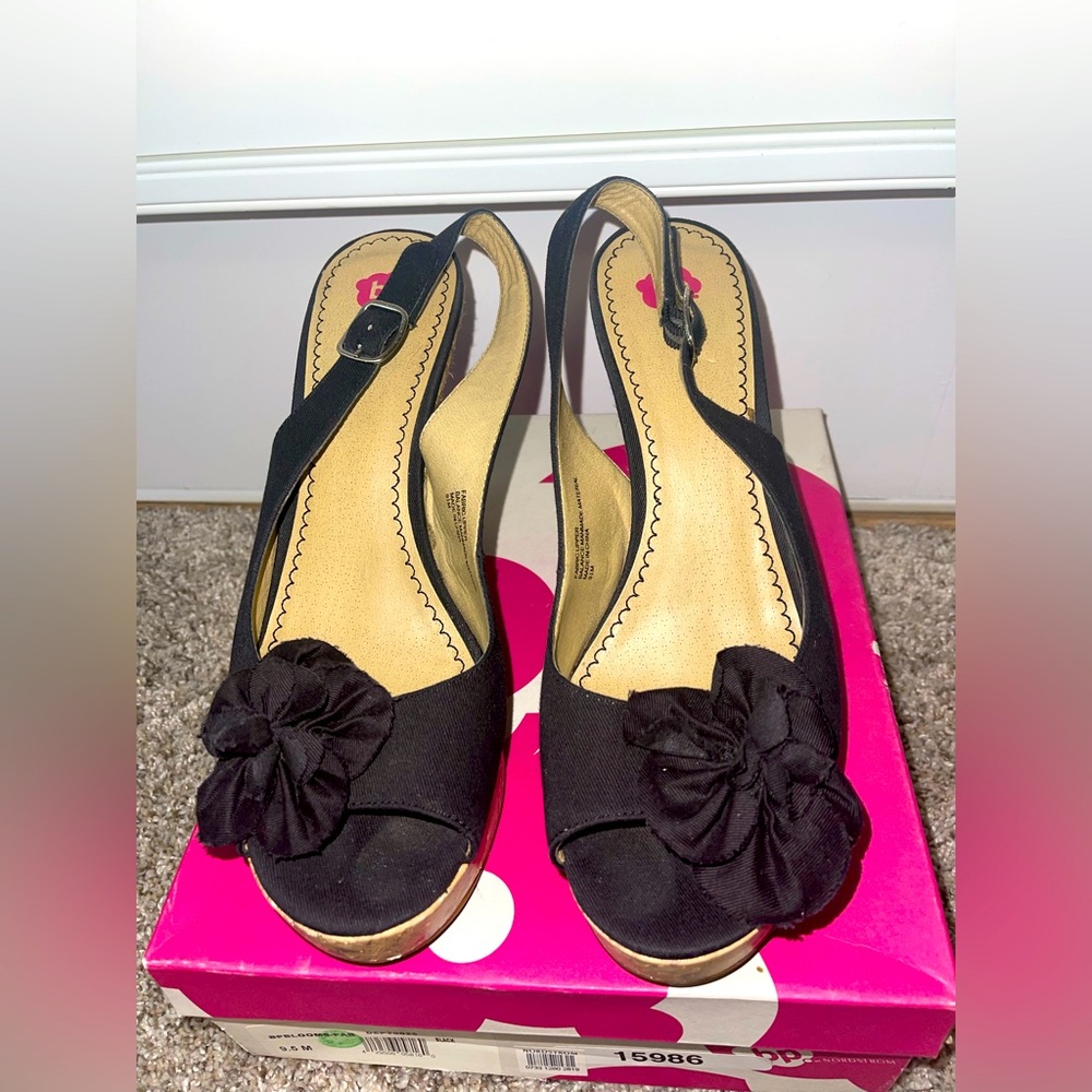 BP Bloom flower wedge cork heels